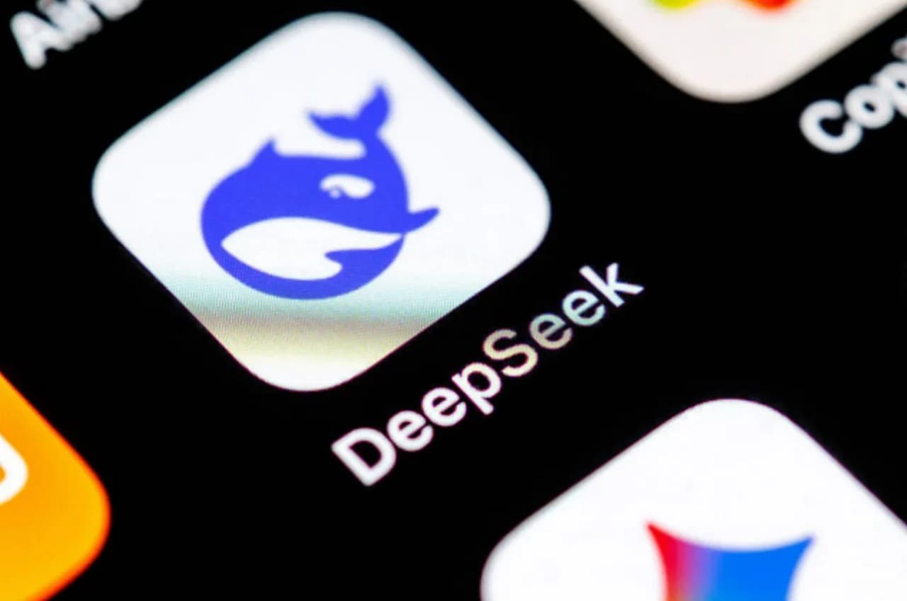 DeepSeek V4 — le modèle derrière Hunter Alpha ?